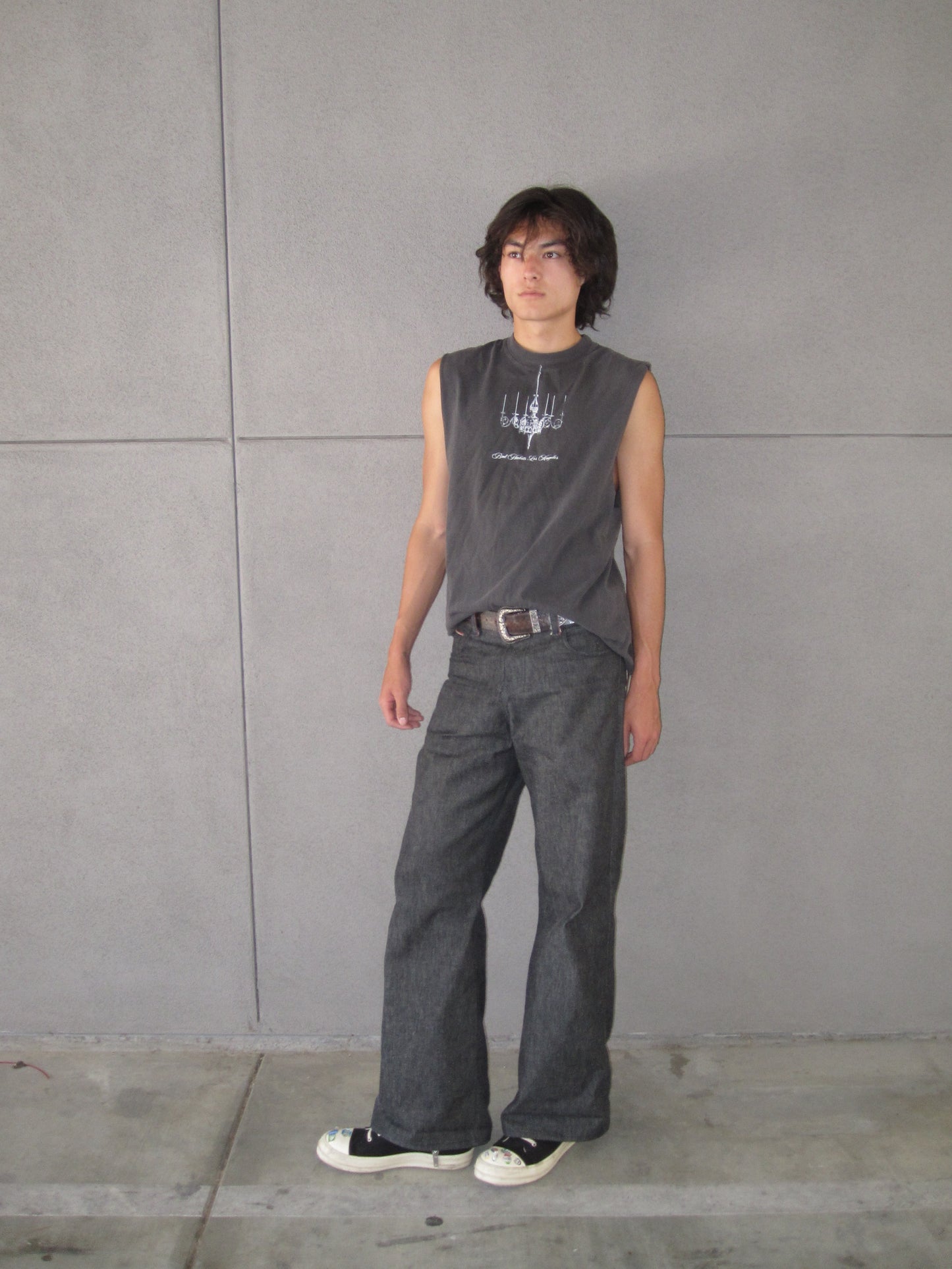 Chandelier cutoff tee (vintage black)